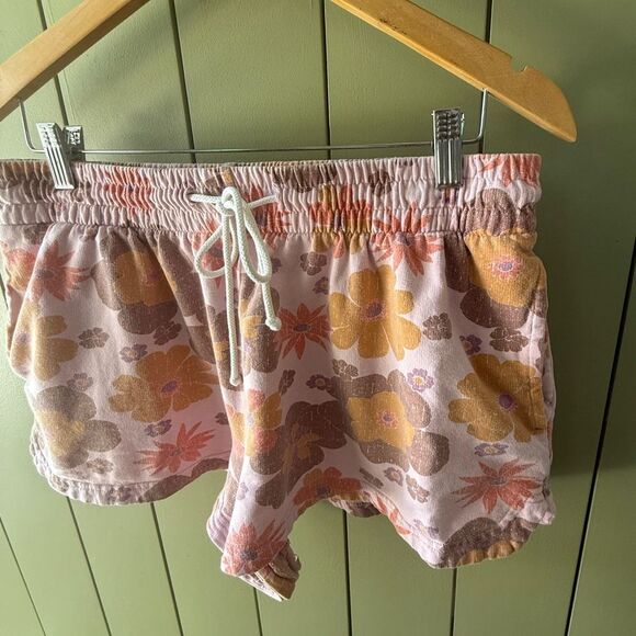 Urban Outfitters Out From Under Ellie Mid-Rise Sweatshort in Floral Milti - Picture 6 of 8